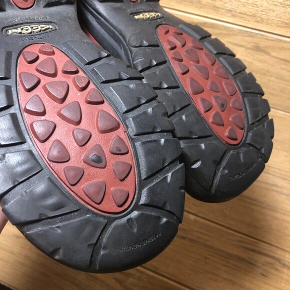 Keen Women's Burgundy and Black Athletic Shoes - Picture 11 of 14